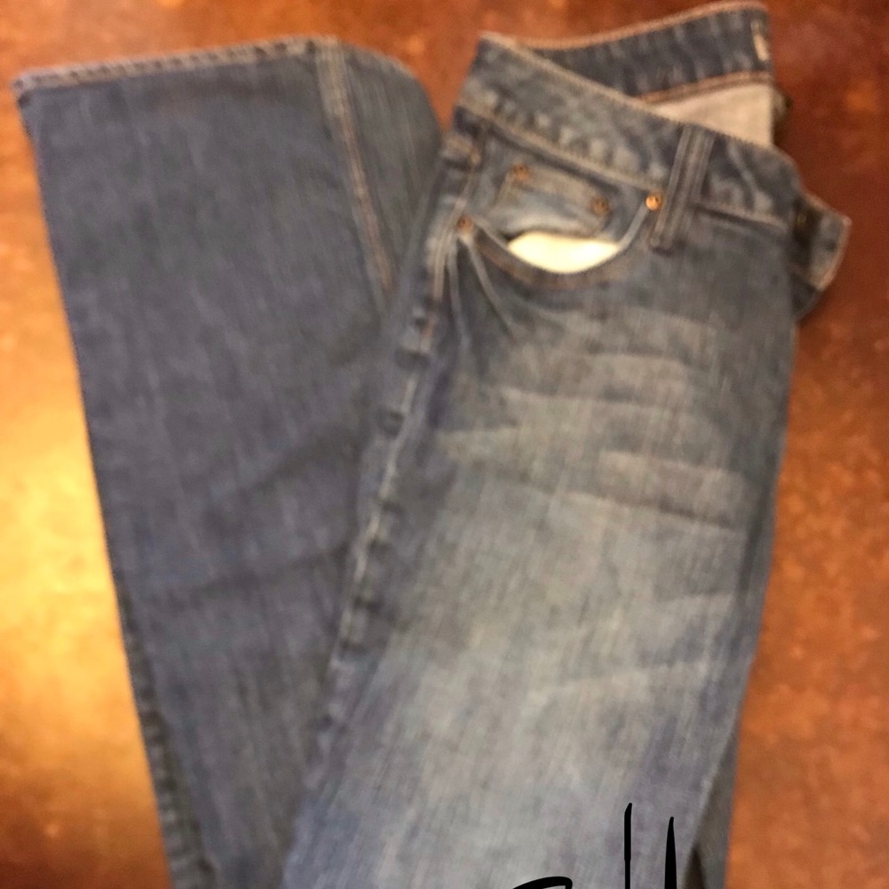 Woman’s jeans size 4